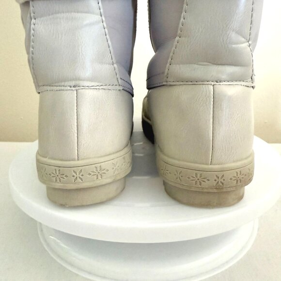 JustFab Marley Winter Boots Size 8 Lace Up Light Gray Faux Fur Trim - Picture 12 of 16